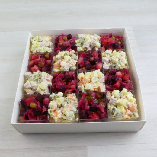 Коробка Пасифе 1 (200х200х50мм) белая с ламинацией прозрачная крышка