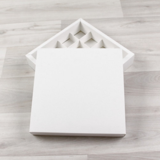 Коробка Арлекин 16 конфет, тзеленый