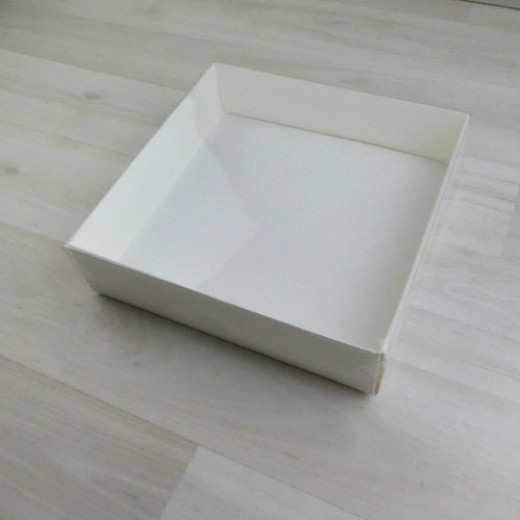 Коробка Пасифе 2 (200х200х90мм) белая с ламинацией прозрачная крышка