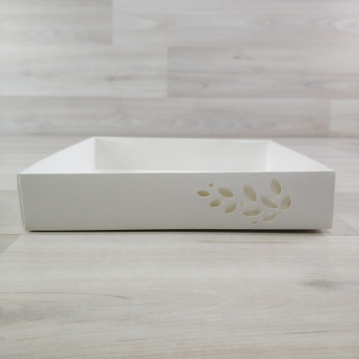 Коробка Имир 16 (160х160х30мм) без разделителей и цветного декора