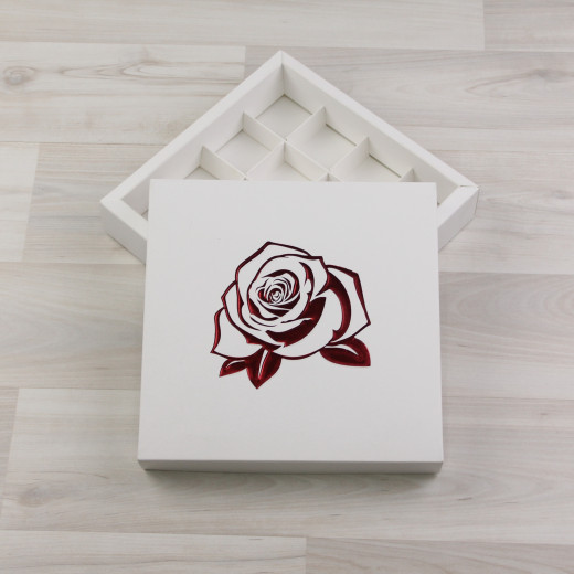 Коробка Элара 16 белый с рельефным тиснением 