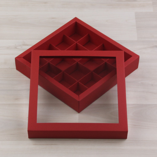 Коробка Нереида 16 с окном красный