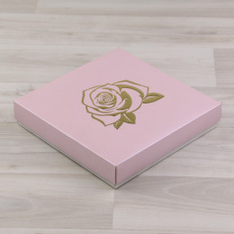 Коробка Паллена 16 конфет, розовый, с рельефным тиснением "Роза" золотом