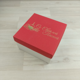 Коробка Атлас красный тиснение 