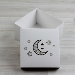 Коробка Атлас белый с тиснением 