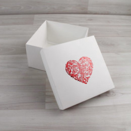 Коробка Атлас белый с тиснением 