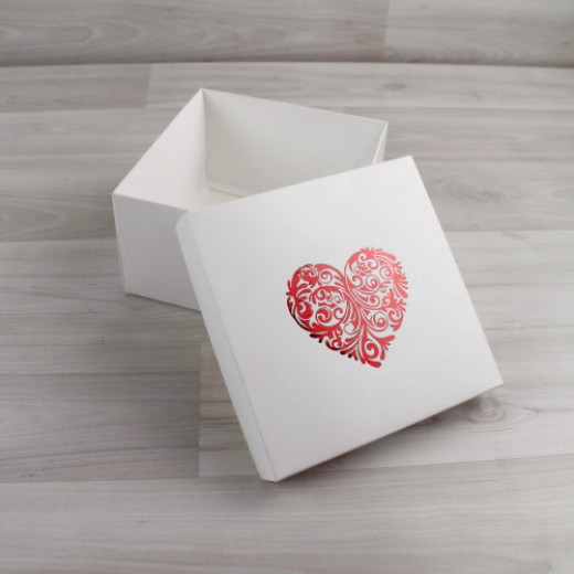 Коробка Атлас белый с тиснением 