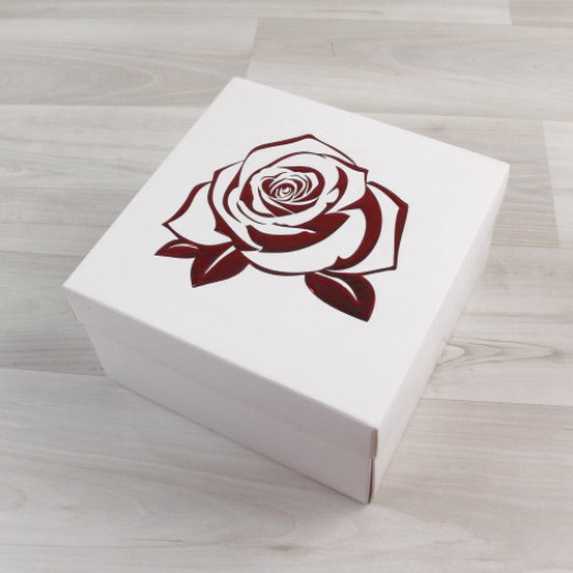 Коробка Атлас, белая, с рельефным тиснением 