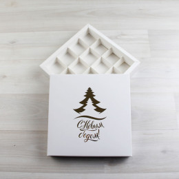 Коробка Элара 16 белый с тиснением 