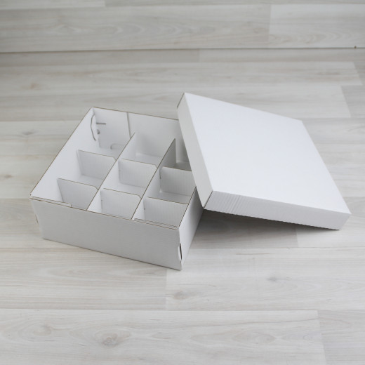 Коробка Бестла 4 с разделителями двухсторонний белый МГК (200х200х80мм)