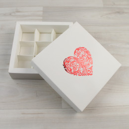 Коробка Элара 9 белый с тиснением 