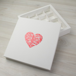 Коробка Элара 16 белый с тиснением 