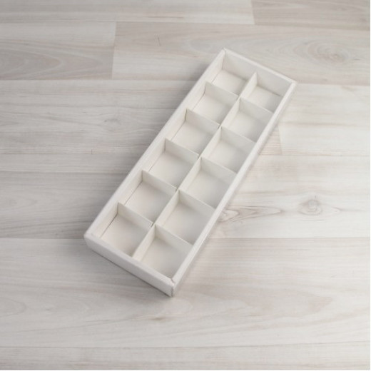 Коробка Этне 12 (2х6) белый с прозрачным шубером