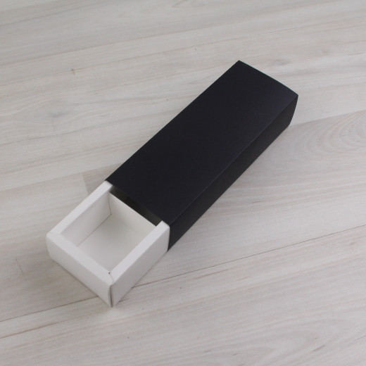 Коробка Этне 3 шубер черный гладкий