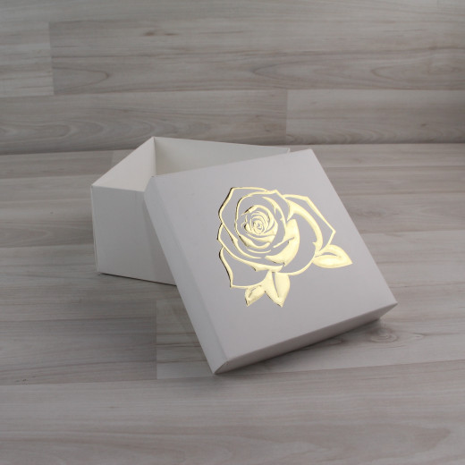 Коробка Атлас, белый, с рельефным тиснением 