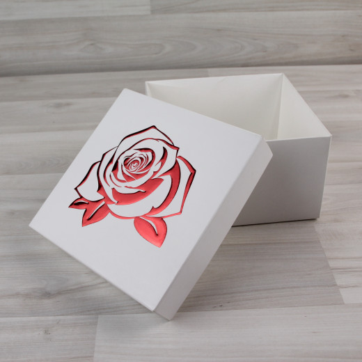 Коробка Атлас, белая, с рельефным тиснением 