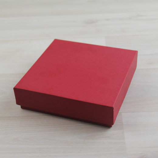 Коробка Мимас 3 на 9 конфет красный