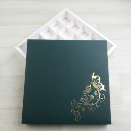 Коробка Паллена 25 зеленый мох с тиснением 