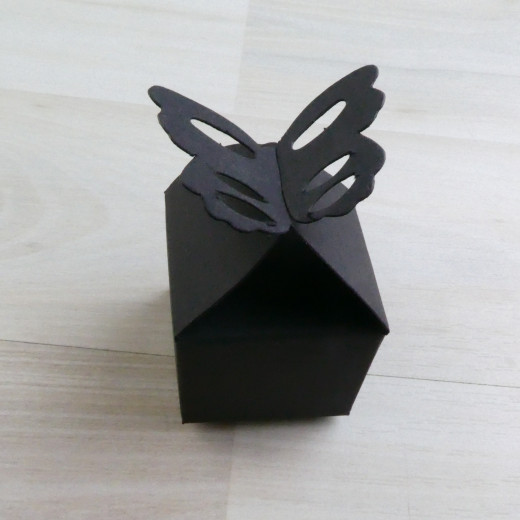 Коробка бонбоньерка 