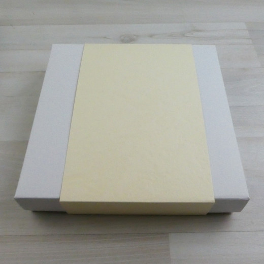 Шубер (чехол) на 16 конфет бежевый камень